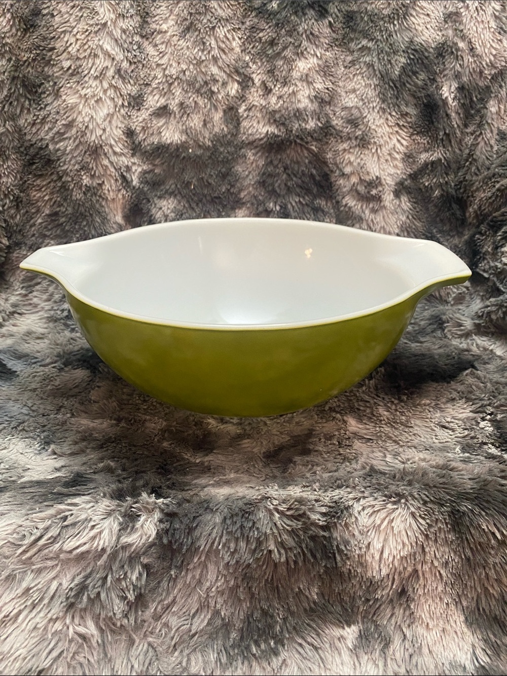 Vintage Pyrex "Cinderella" mixing bowl in the classic avocado/olive green 4Q